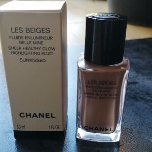 CHANEL Les Beiges Sunkissed Highlighting Fluid